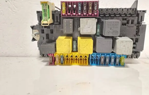 Mercedes-Benz ML W166 Fuse module 5072426 0013240311 A1669063801