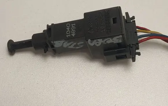 Volkswagen Bora Brake fluid reservoir 1J0945511A