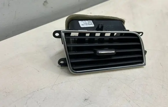 Audi A8 S8 D4 4H Dashboard side air vent grill/cover trim 4H1820902A