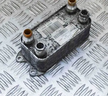 Mercedes-Benz E W212 Engine oil radiator A0995001100 X1790002