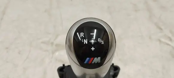 BMW M5 Gear shifter/selector 7846584