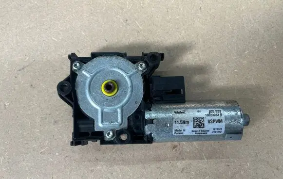 Mercedes-Benz A W177 Sunroof motor/actuator 405833 10029933B 181112C
