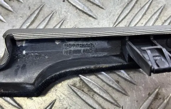 Volvo S80 Dashboard glove box trim 09158383