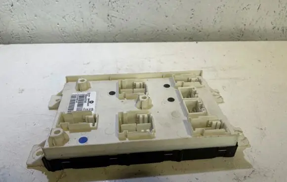 Dodge Challenger BSM Control unit 68186570AE 68186567AE YH164501449