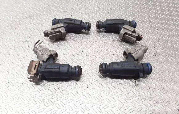 Nissan Micra Fuel injectors set 0280155942