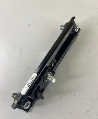 Land Rover Range Rover L322 Seat belt adjustment rail 323063