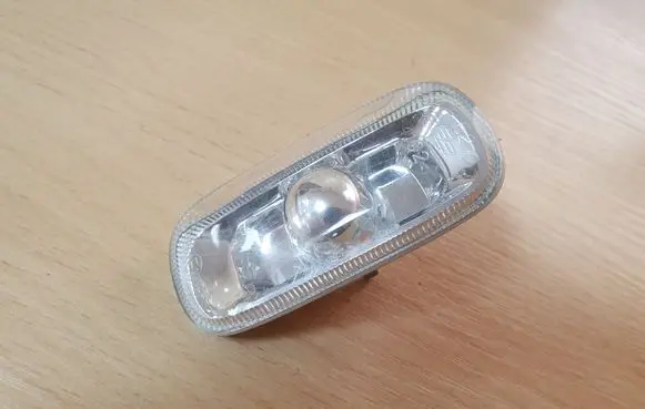 Audi A6 S6 C6 4F Front fender indicator light 8E0949127