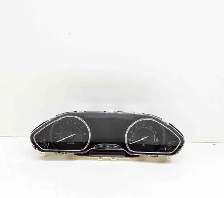 Peugeot 2008 I Speedometer (instrument cluster) 9824707580 9824142380