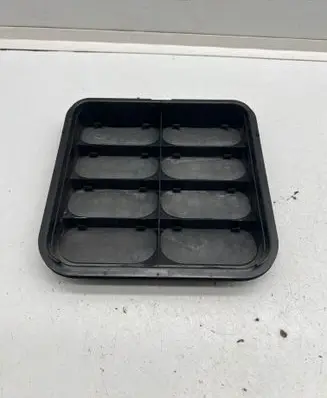Audi Q7 4M Quarter panel pressure vent 4M0819181B