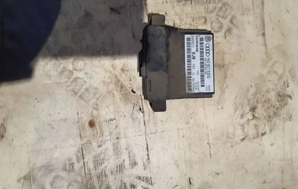 Volkswagen Golf V Gateway control module 1K0907530Q 5WK50011F 1K0907951