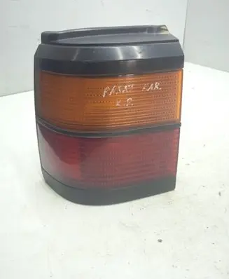 Volkswagen PASSAT B3 Rear/tail lights 333945257