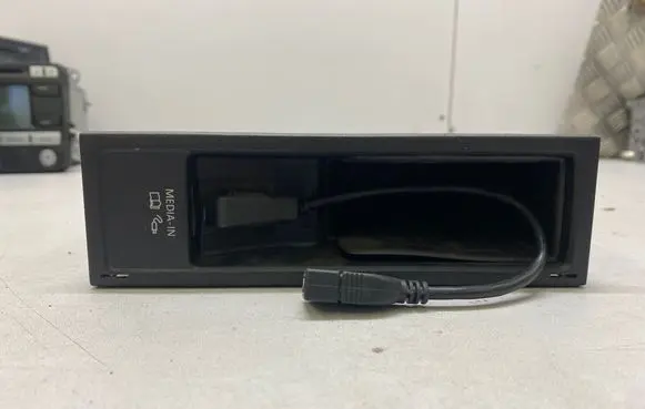 Volkswagen PASSAT B7 Head unit multimedia control 5N0035341H 1000003015