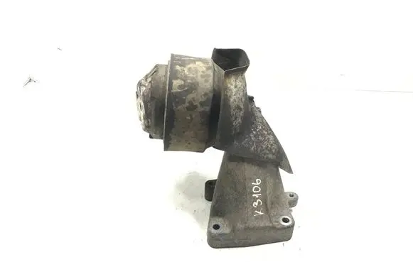Mercedes-Benz CLS C219 Engine mounting bracket A6422230104 K3106