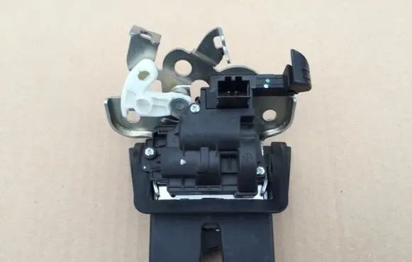 Audi Q5 SQ5 Tailgate/trunk/boot lock/catch/latch 8R0827505
