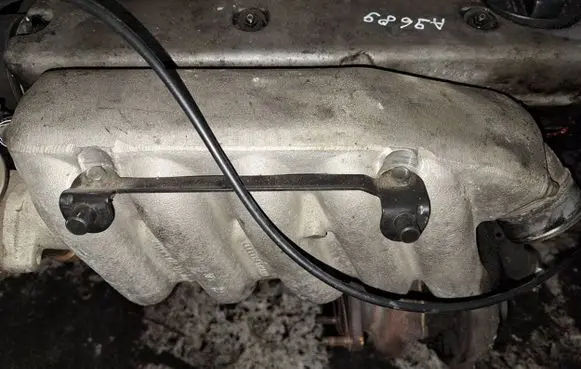Audi A6 S6 C4 4A Intake manifold