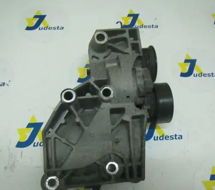 Opel Insignia A A/C compressor mount bracket 55582510