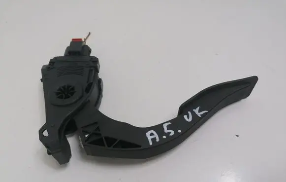 Audi A5 8T 8F Accelerator throttle pedal 8K1723523