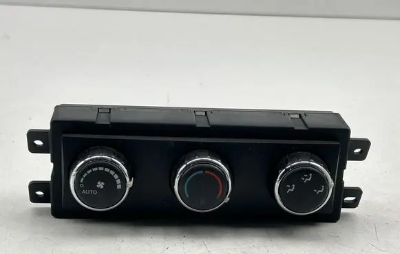 Chrysler Grand Voyager V Climate control unit 55111812AD
