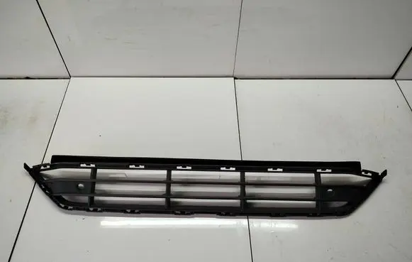 Front bumper lower grill