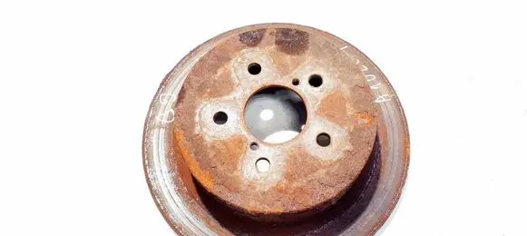 Subaru Legacy Rear brake disc neventiliuojamas