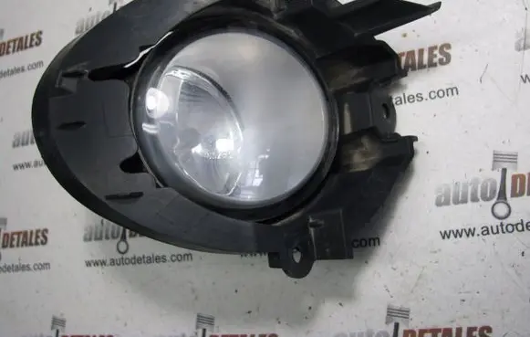 Toyota Avensis T270 Front fog light 812200D042