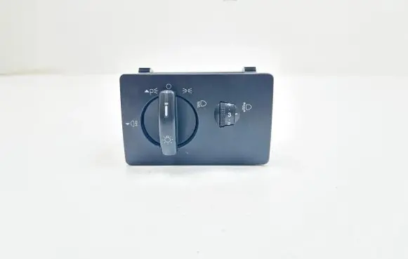 Ford Focus Light switch 7M5T13A024EA 04069710