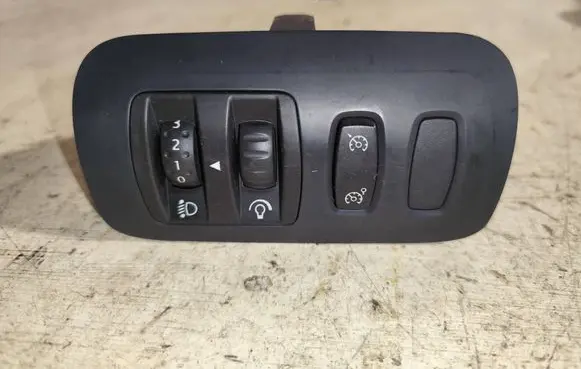 Renault Megane II Headlight level height control switch 88020001