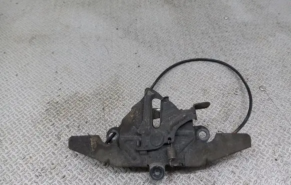 Engine bonnet/hood lock/catch