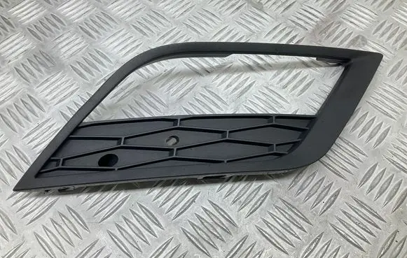 Seat Leon (5F) Front fog light trim/grill 5F0853666A