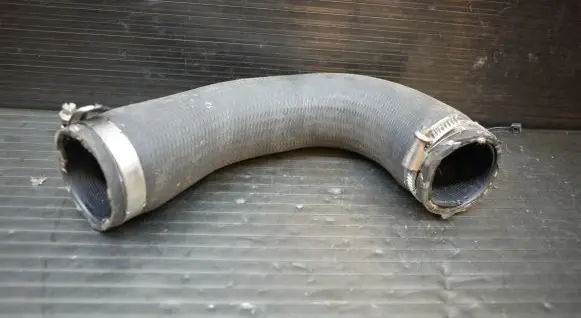 Audi Q5 SQ5 Intercooler hose/pipe 8R0145709H