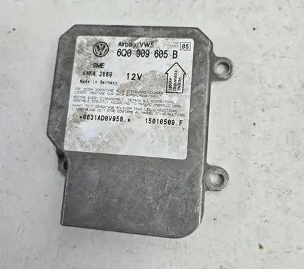 Volkswagen PASSAT B5 Airbag control unit/module 6Q0909605B 15010509F 5WK42869