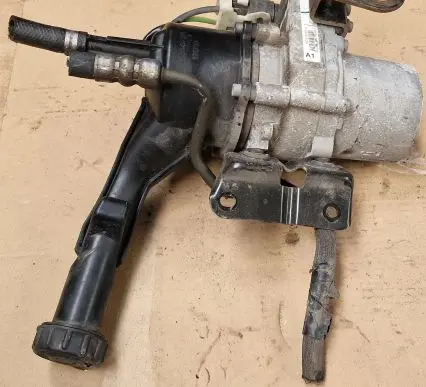 Citroen Berlingo Power steering pump 9636270080