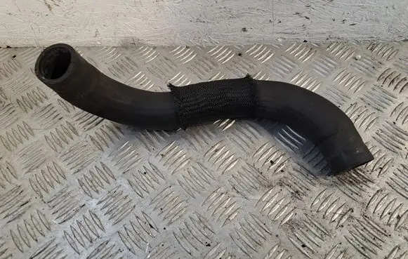 Toyota Auris 150 Engine coolant pipe/hose 165730R010
