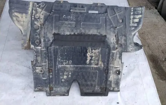 Opel Astra H Engine splash shield/under tray 13114644 00328844597