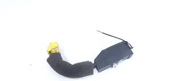 Passenger airbag on/off switch