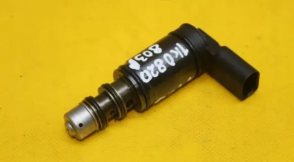 Volkswagen Touran I Idle control valve (regulator) 1K0820803P