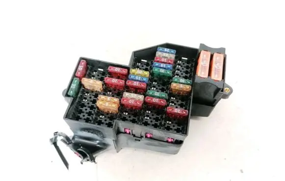 Volkswagen Touareg I Fuse box set 7L0941828A 7L0941824A