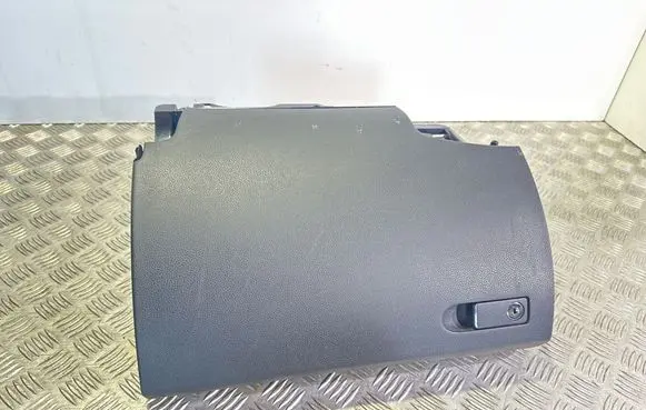 Mercedes-Benz C W204 Glove box A2046800091