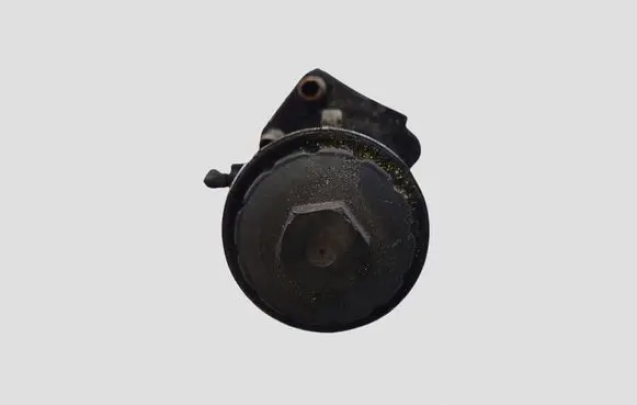 Volkswagen PASSAT B6 Oil filter mounting bracket 045115389J