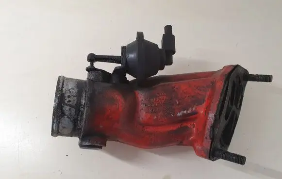 Audi A8 S8 D2 4D Throttle valve 4D0145950