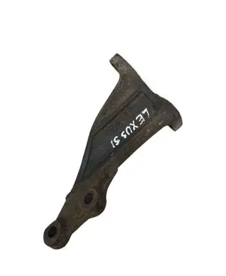 Lexus IS 200-300 Engine mounting bracket 