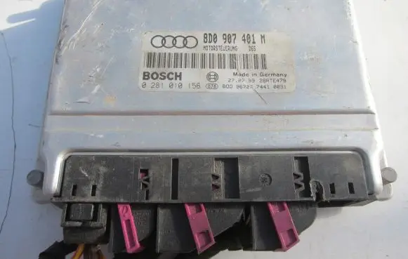 Audi A4 S4 B5 8D Engine control unit/module 8D0907401M