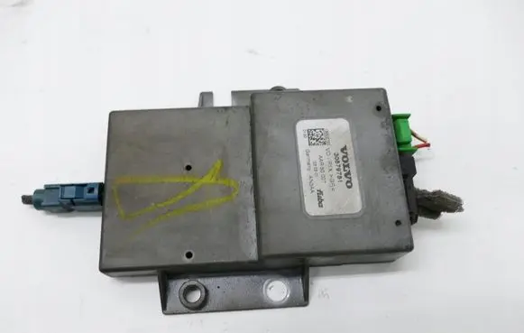 Volvo V50 GPS navigation control unit/module 30679781