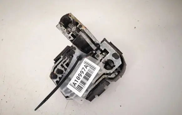 Volkswagen PASSAT B3 Tail light bulb cover holder 357945257