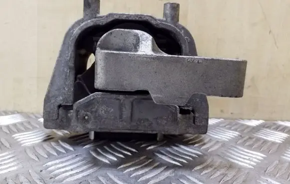 Volkswagen Golf Plus Engine mount bracket 1K0199262CN