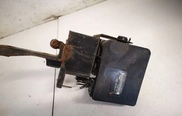 Nissan Almera Tino ABS Pump 47660bu910