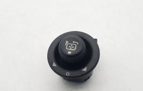 Land Rover Discovery 3 - LR3 Wing mirror switch YUF500030