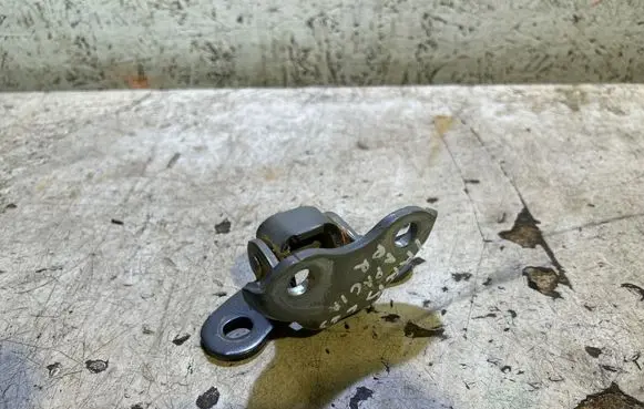 Toyota Yaris XP210 Front door lower hinge 