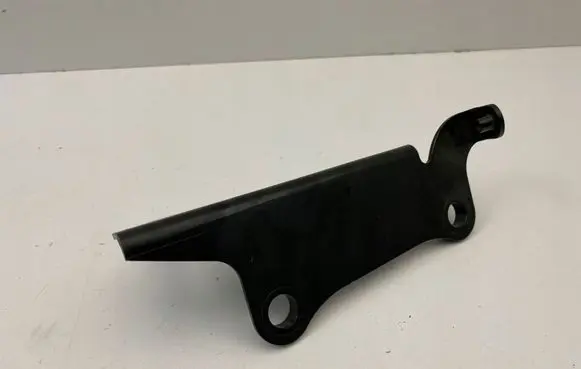 McLaren MP4 12c Radiator mount bracket 00131695