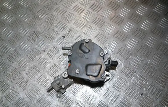 Audi A4 S4 B5 8D Vacuum pump 038145209H 061102B V130